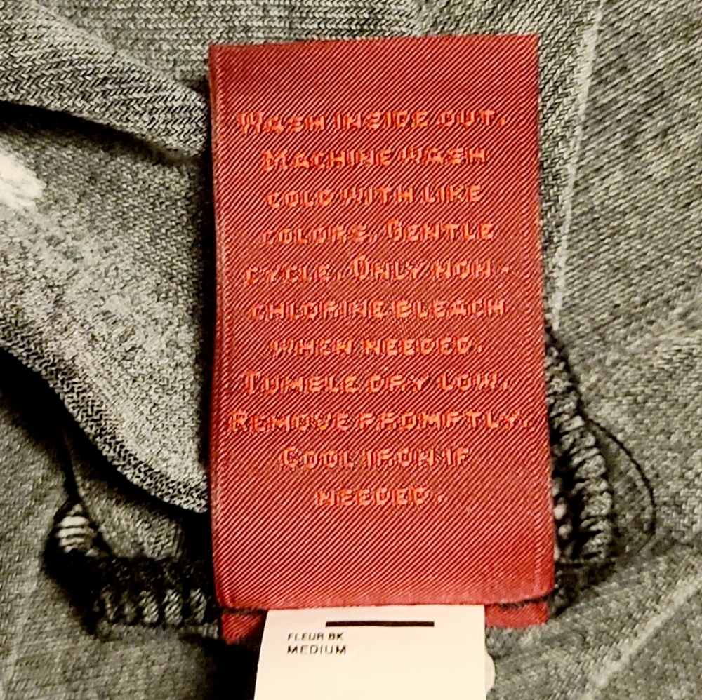 212 Collection Blouse - Picture 13 of 14
